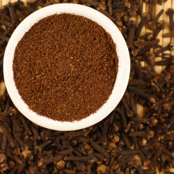 Γαρύφαλο τριμμένο (clove powder)
